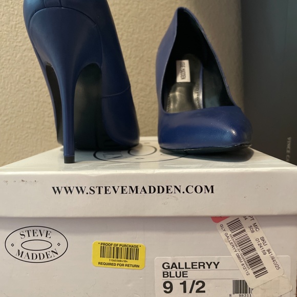Steve Madden Galleryy Blue Heels - Picture 4 of 4